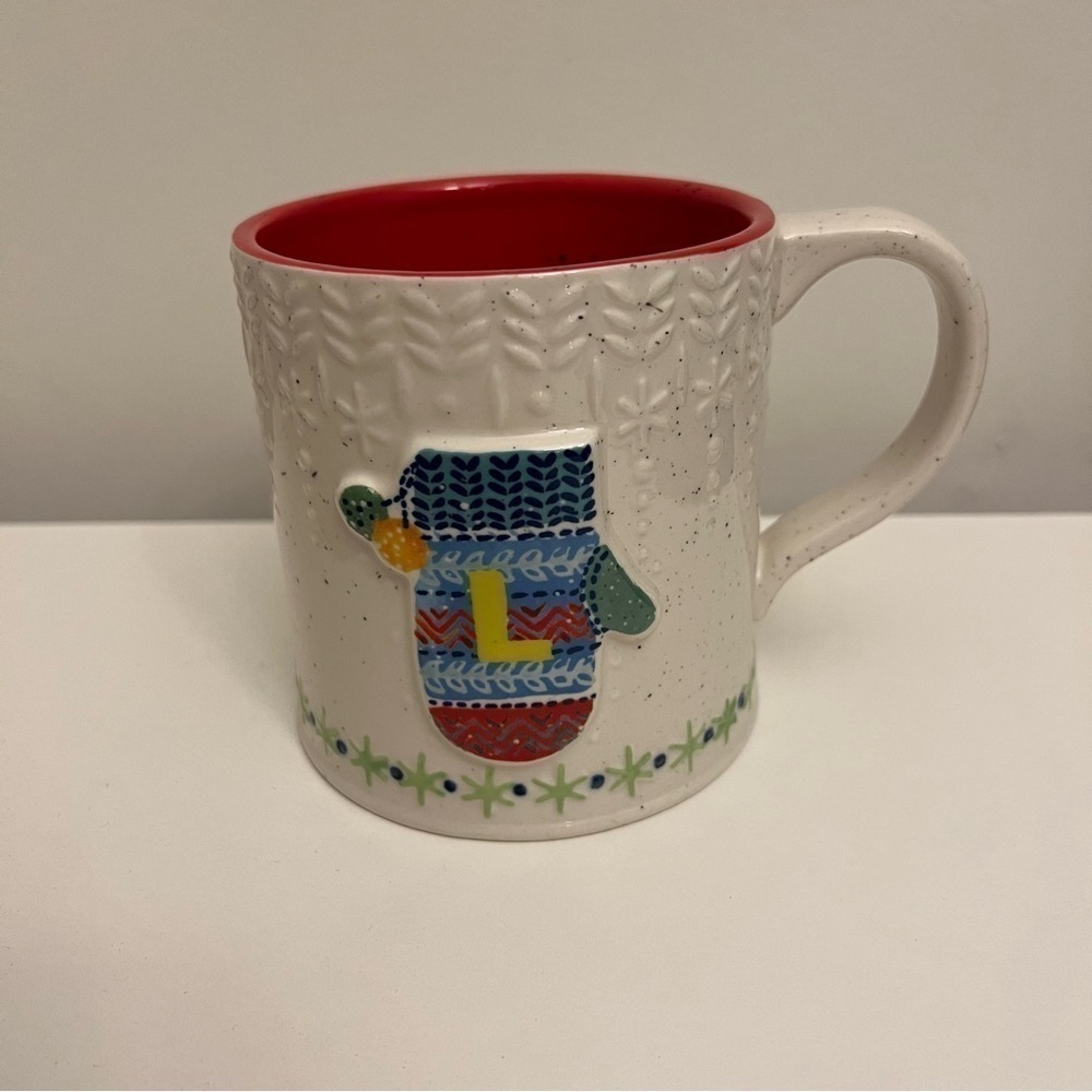 Anthropologie Monogram L Mitten Holiday Coffee Mug Cream Red Speckled Knit - Picture 3 of 6